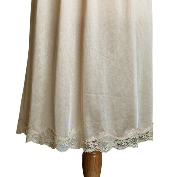 VTG 80s Hanes Her Way Half Slip M Lace Trim Hem Silhouette Lace Coquette Fairy - Picture 4 of 9